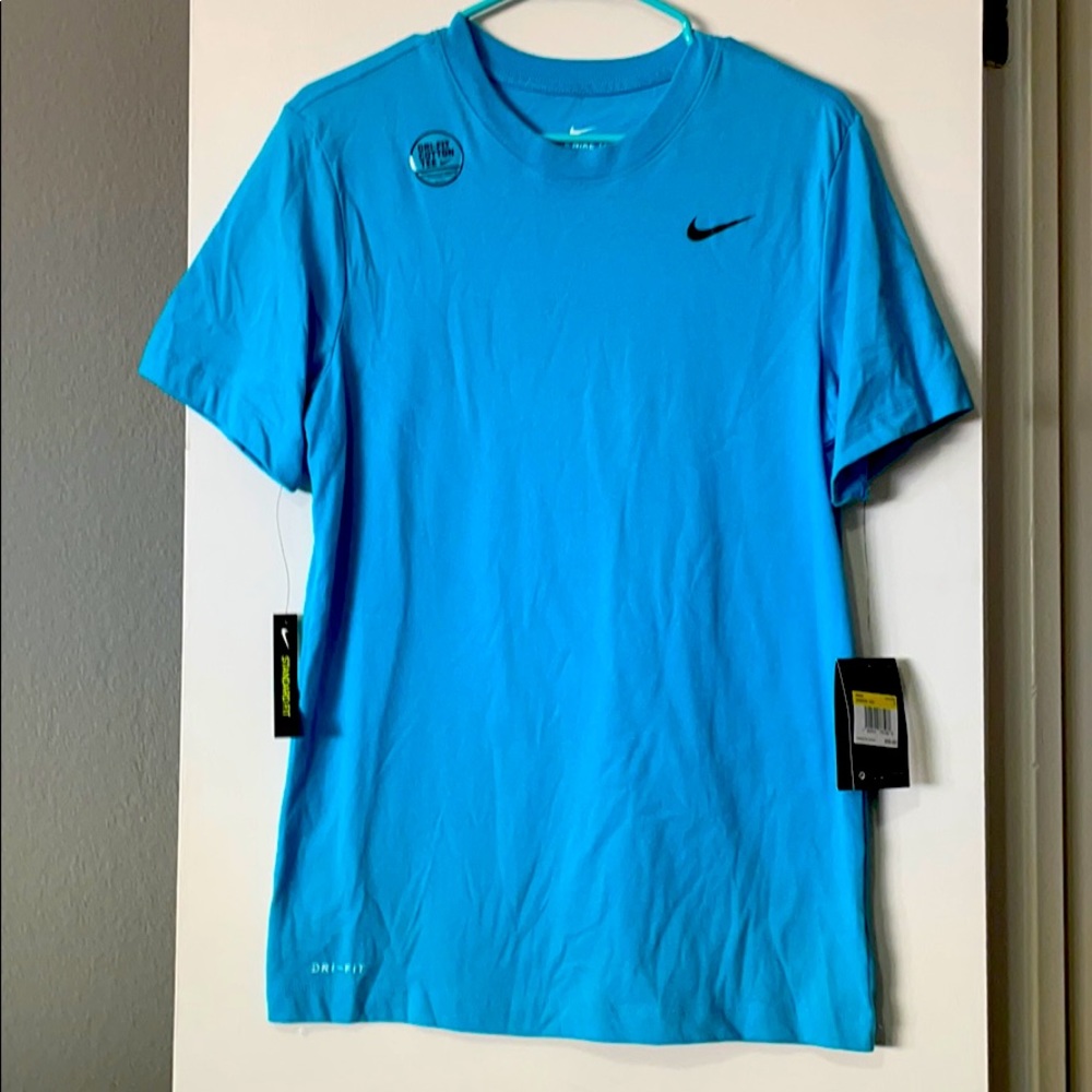 Nike Men’s Tee NWT